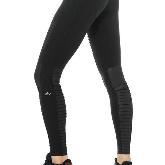 Alo Leggings - Picture 3 of 3